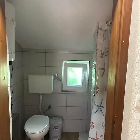 Pyramid House Apartment *